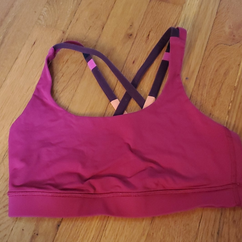Lululemon Energy Size 6 Bra